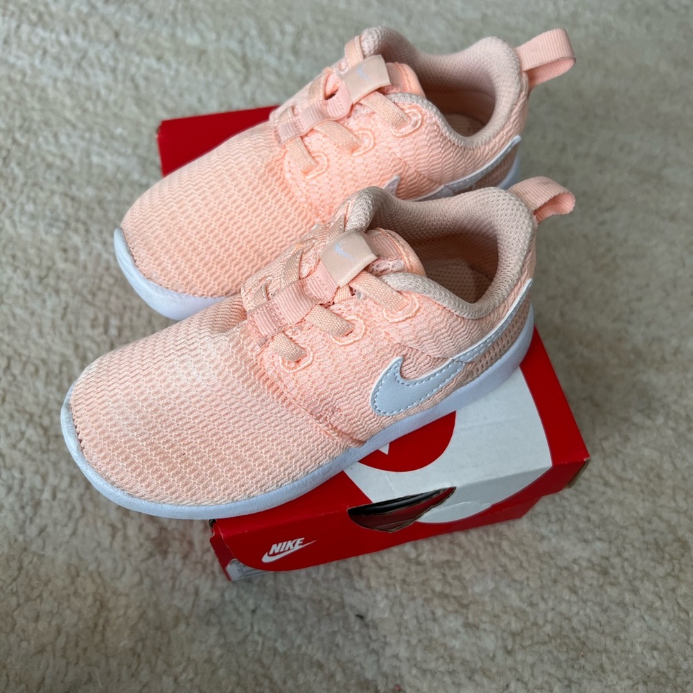 Nike sneakers toddler size 9c